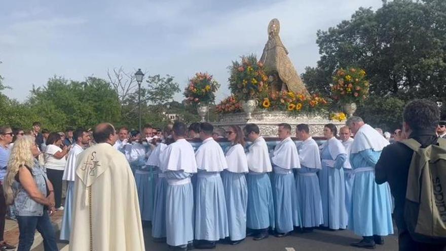 Video | La Virgen mirando hacia los dos hospitales de la ciudad