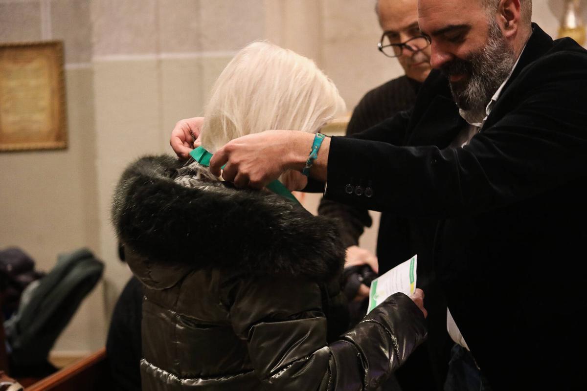 GALERÍA | Imposición de medallas y varas a los nuevos cofrades de la Cofradía de la Virgen de la Esperanza GALERÍA | Imposición de medallas y varas a los nuevos cofrades de la Cofradía de la Virgen de la Esperanza