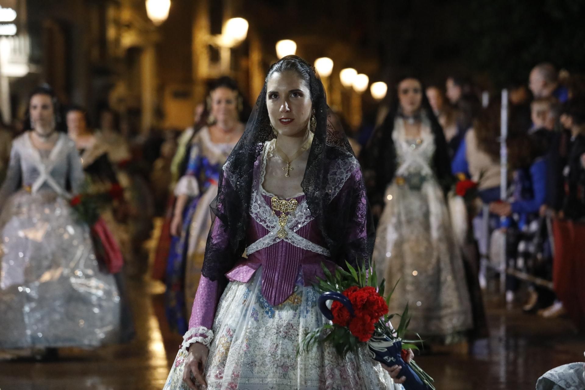 Búscate en el primer día de ofrenda por la calle Quart (entre las 22:00 a las 23:00 horas)