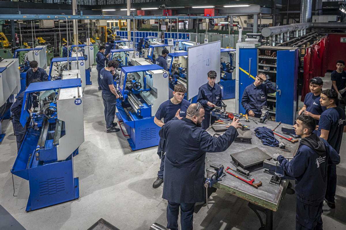 Alumnos de FP en la Escuela Industrial de Barcelona