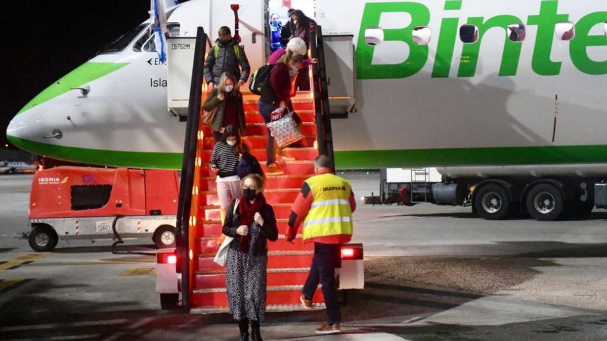 Primer vuelo de Binter a A Coruña, el pasado diciembre.