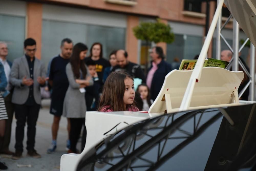 'Pianos en la calle' Paseo Escultor González Moreno