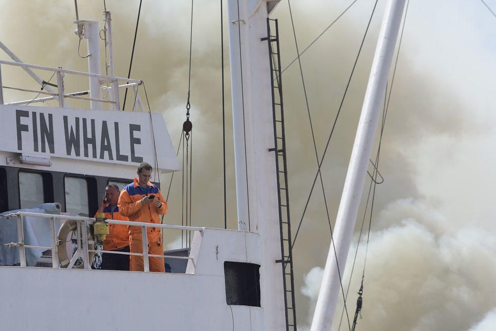 Incendio de un pesquero ruso en el Puerto