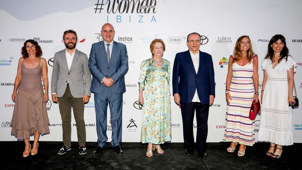 Cristina Martín, Aitor Moll, Vicent Marí, Arantza Sarasola, Javier Moll, Usoa Arregui y Mayka Sánchez