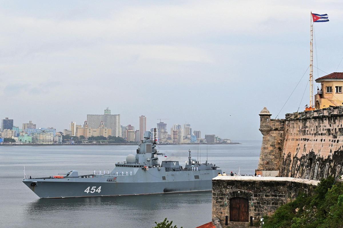 Llegan a La Habana una fragata y un submarino nuclear rusos