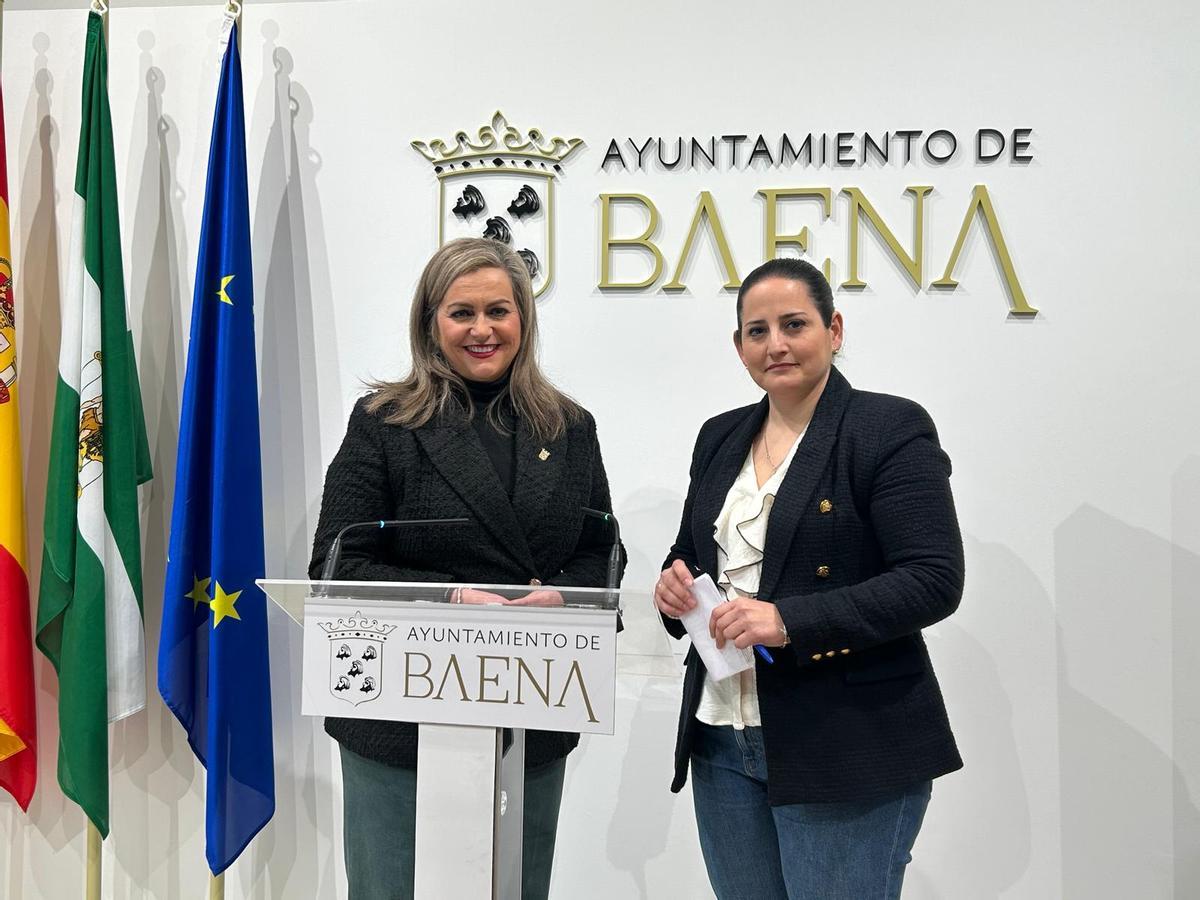 María Jesús Serrano y Carmen Granados, en la rueda de prensa este martes en Baena.