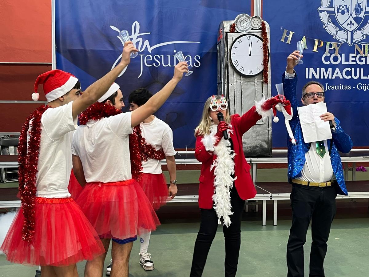 Primera jornada de las fiestas colegiales de la Inmaculada (en imágenes) Primera jornada de las fiestas colegiales de la Inmaculada (en imágenes)