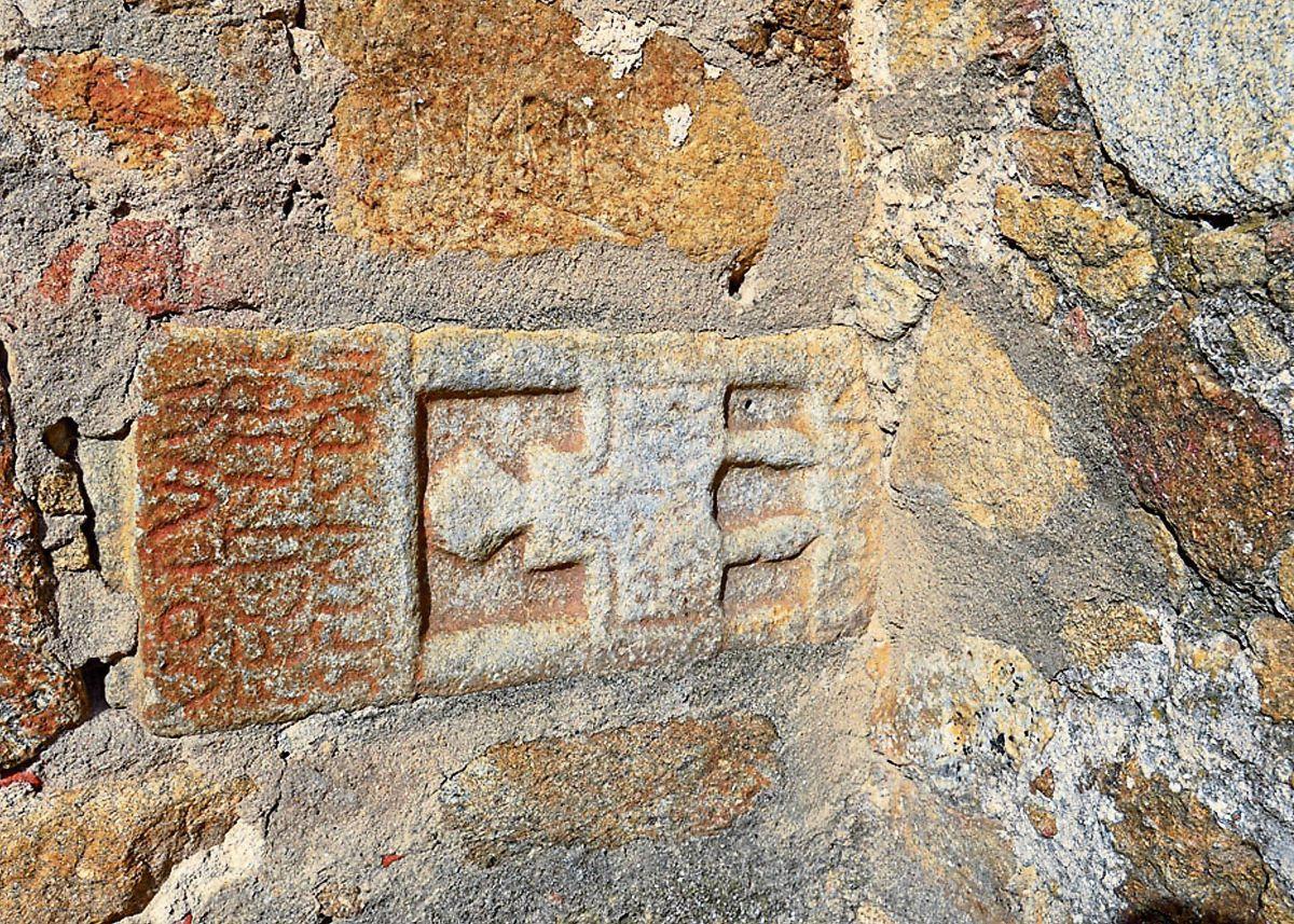 La muerte pelona, un ara votiva que está en la iglesia de San Miguel de Tejeda, en el municipio de Tiétar.