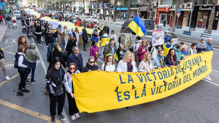 Ucranianos salen a la calle en Alicante cuando se cumplen dos años de guerra