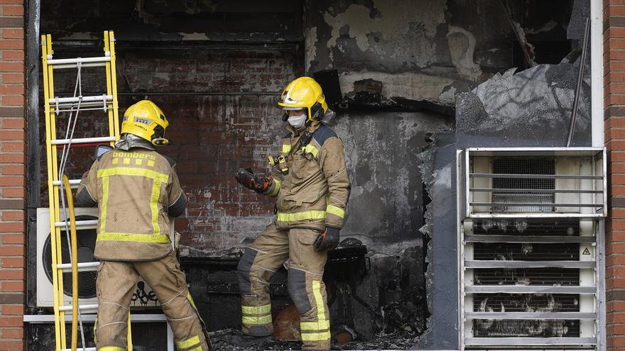 Incendi amb almenys un ferit en una botiga de roba de Girona
