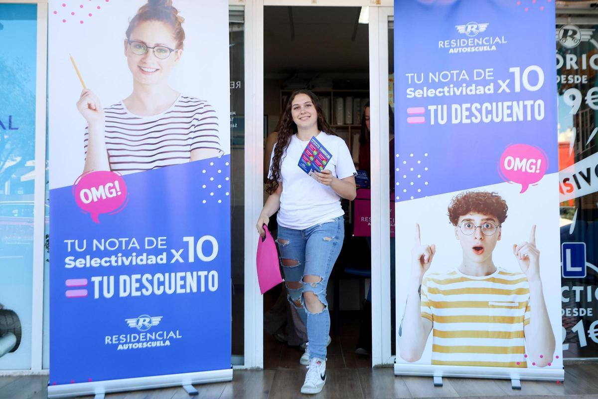 Autoescuela Residencial multiplica la nota de selectividad por 10 y la convierte en un descuento para la matrícula del permiso de coche.