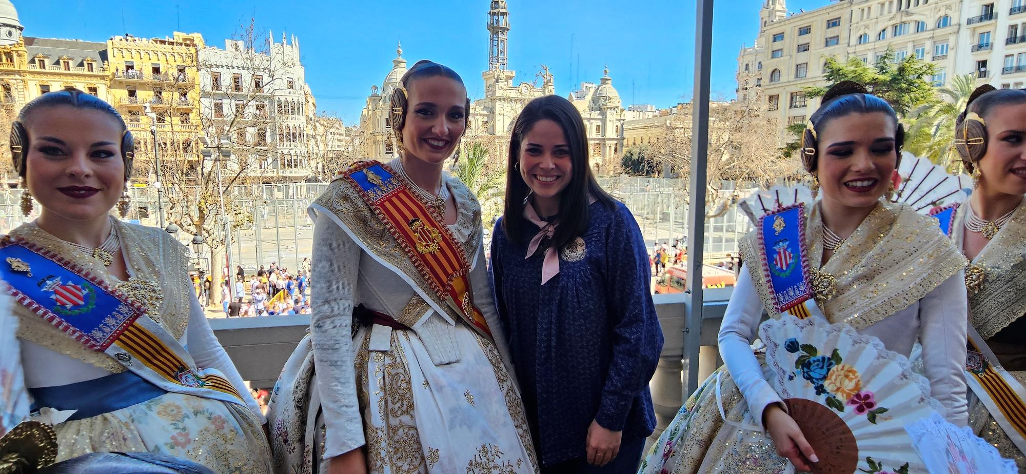 Luego llegaron l@s influencers, pero ellas también lo son aún más.