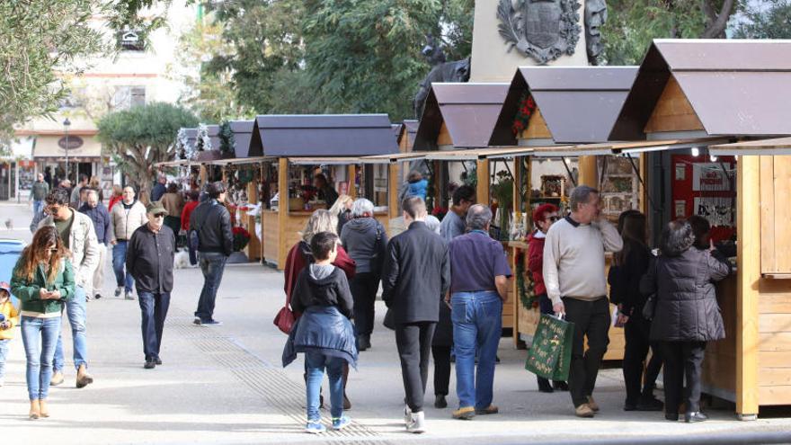 El mercadillo navideño de Vara de Rey.