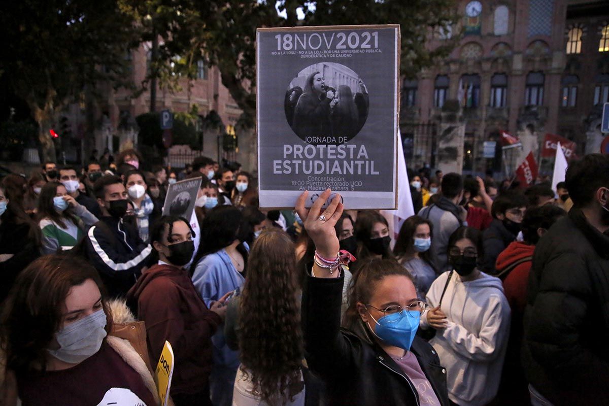 Protesta de los universitarios cordobeses por la LOSU