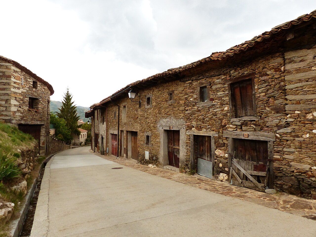 Las casas de piedra tradicionales de La Hiruela