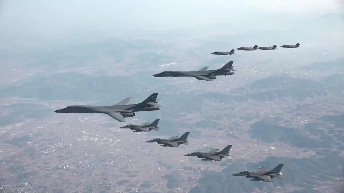 Corea del Sur y EEUU replican a Pionyang con maniobras de bombarderos B-1