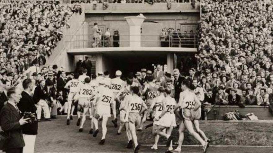 Salida del Maratón Olímpico de Londres en 1948, en el Estadio de Wembley