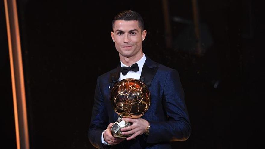 Cristiano alcanza con cinco Balones de Oro al genio Messi