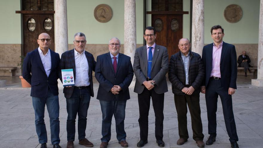 Emilio Soria, Joaquín Martín Cubas, Toni Such, Jorge Hermosilla, Rafa Giménez y Juan P. Peñarrubia.