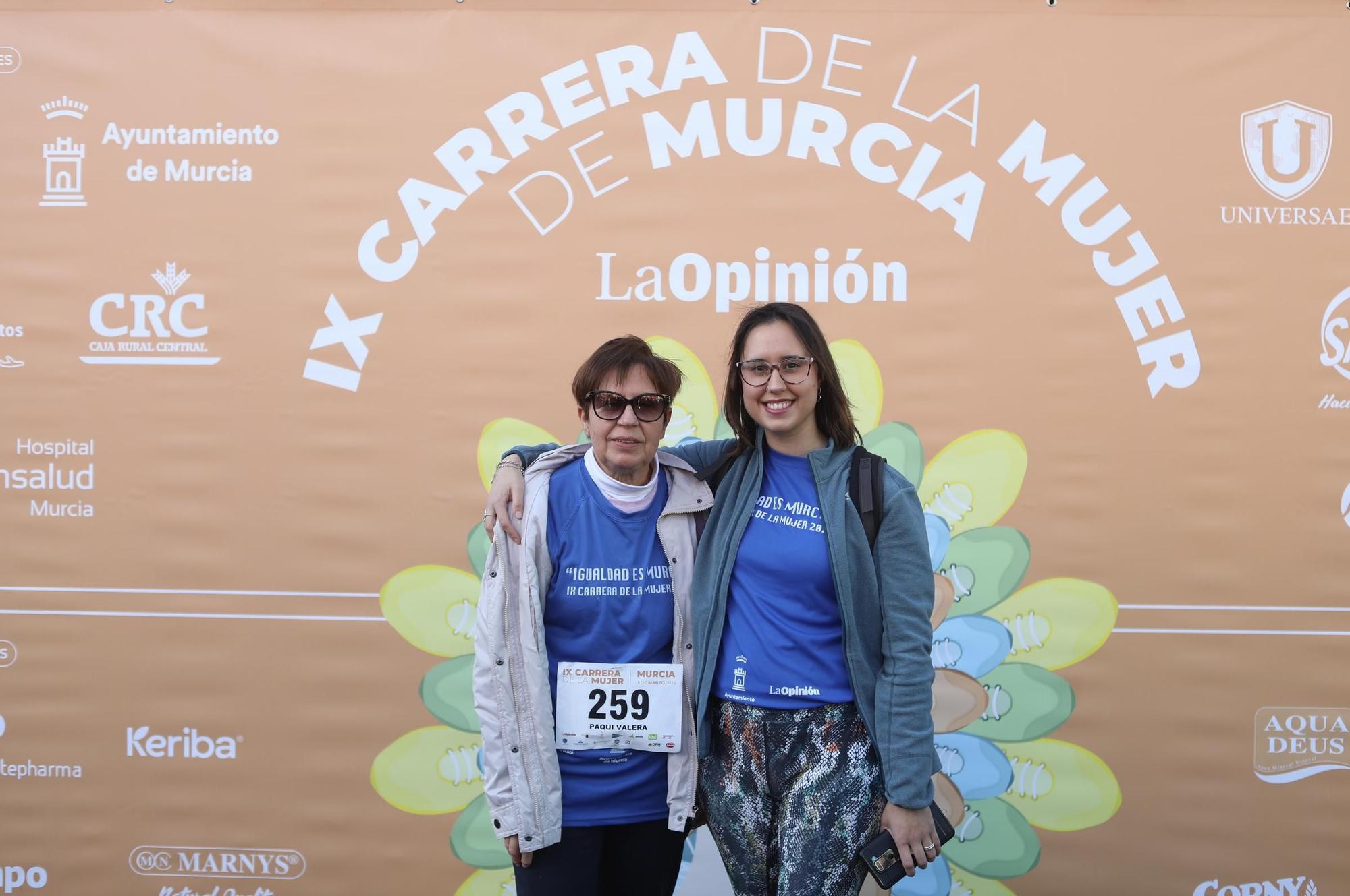 Carrera de la Mujer: así han posado las corredoras en el photocall antes de la salida