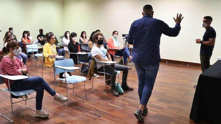 Uno de los talleres del foro, impartido por Guillermo Negre y David Chacón.