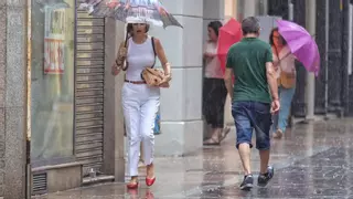 La dana se cebará con el norte de Castellón: mucha lluvia, rayos y granizo