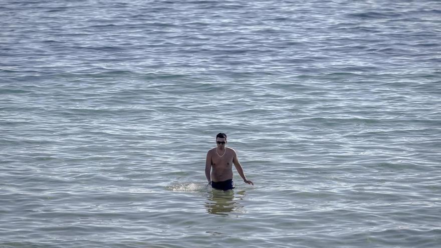 Als ob schon Sommer wäre: So genießen die Menschen das Strandwetter auf Mallorca