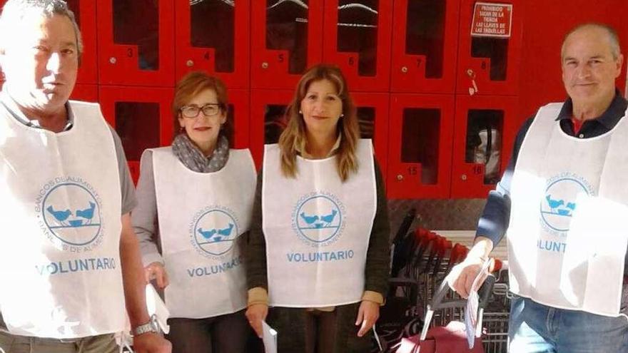 Varios voluntarios que participaron en la ciudad de Pontevedra. // Fdv