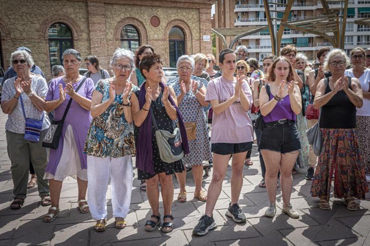 La jutge envia a presó per «assassinat amb acarnissament» el detingut per matar la seva dona a Barcelona La jutge envia a presó per «assassinat amb acarnissament» el detingut per matar la seva dona a Barcelona