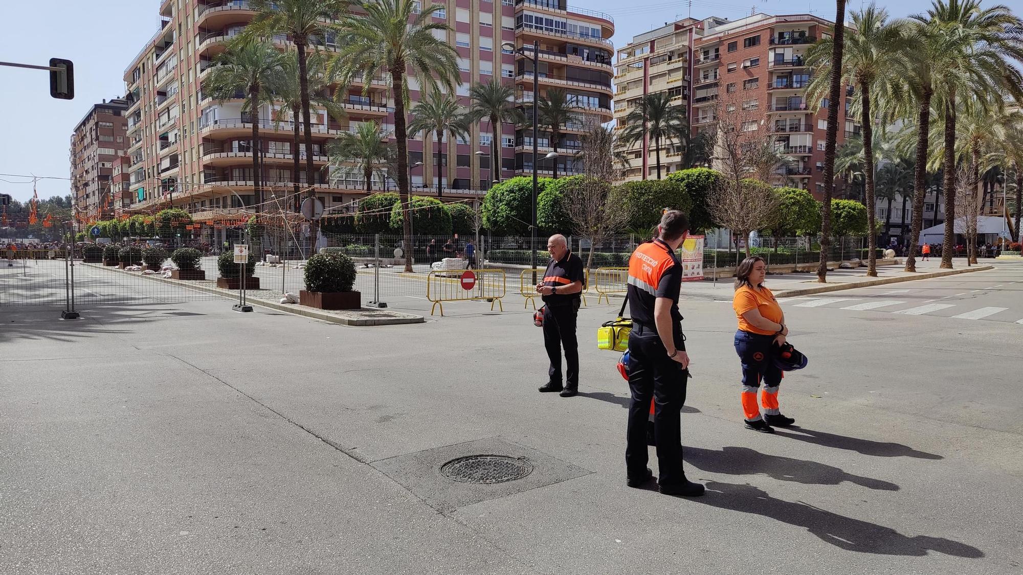 La 'mascletà' del 14 de marzo de Alzira en imágenes