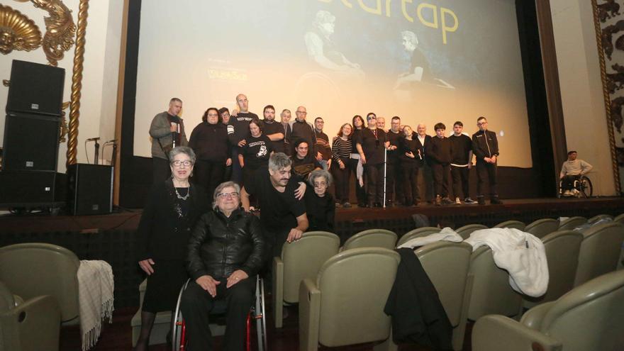 Proxecto Máscaras presenta su ‘Estártap’ en el Teatro Colón