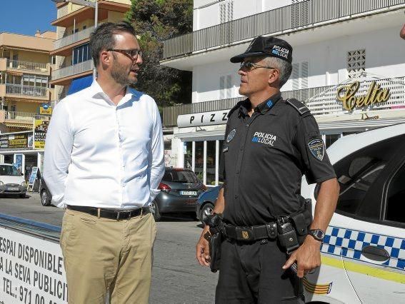 José Hila besucht die Playa de Palma