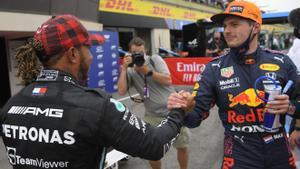 Verstappen va por Hamilton en Silverstone