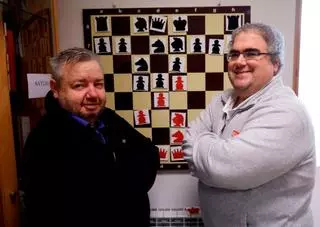 Asturias "apadrinó" al prodigio indio del ajedrez mundial: "Prometió que si ganaba vendría a dar una exhibición al club"