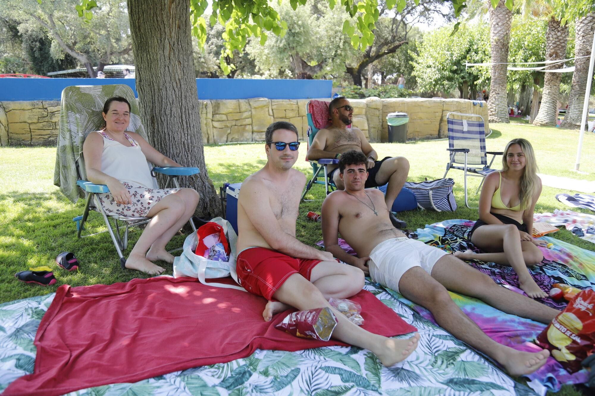 Domingo de piscina en Assuan y Las Dos Columnas