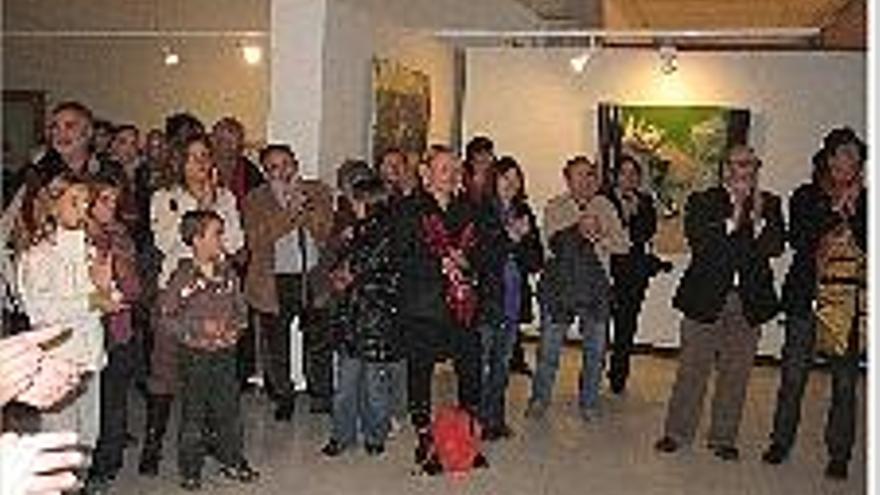 Inauguren la mostra d&#039;art &quot;Onades&quot; a Torroella