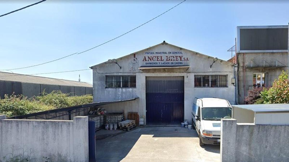 Nave de Pinturas Brey en Teo