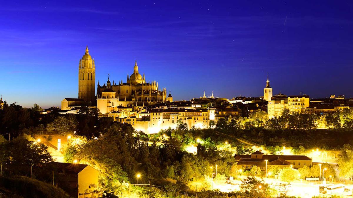 Segovia por la noche