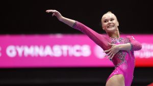 La medallista olímpica rusa Angelina Melnikova durante el Mundial de 2021 en Japón.