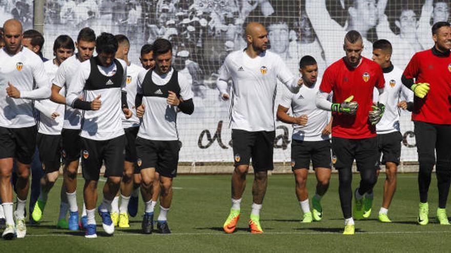 El Valencia CF ha ultimado su preparación de cara al partido del Nou Camp.