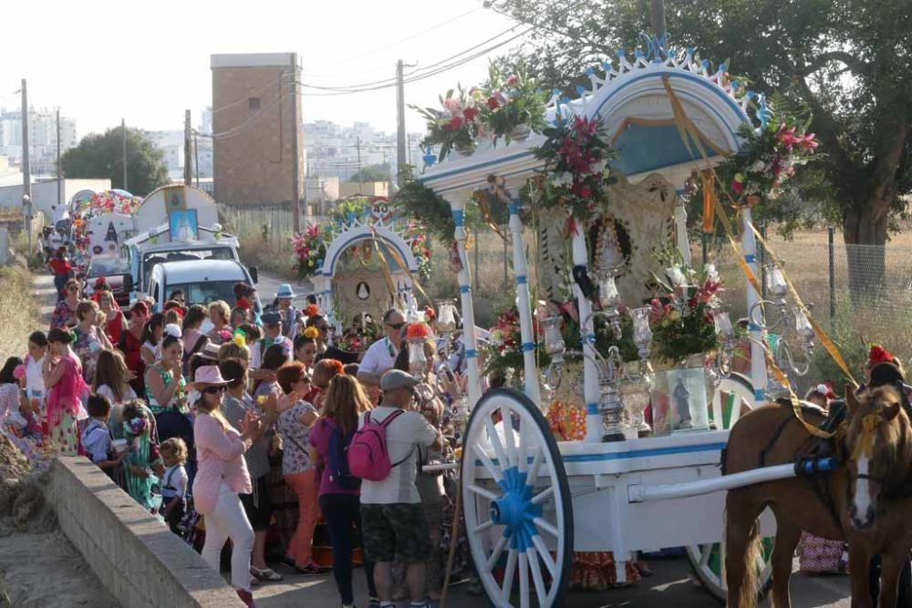 Centenares de personas participarán en tres días de fiesta, alegría y devoción en torno a la Virgen del Rocío, una celebración muy arraigada en Sant Antoni