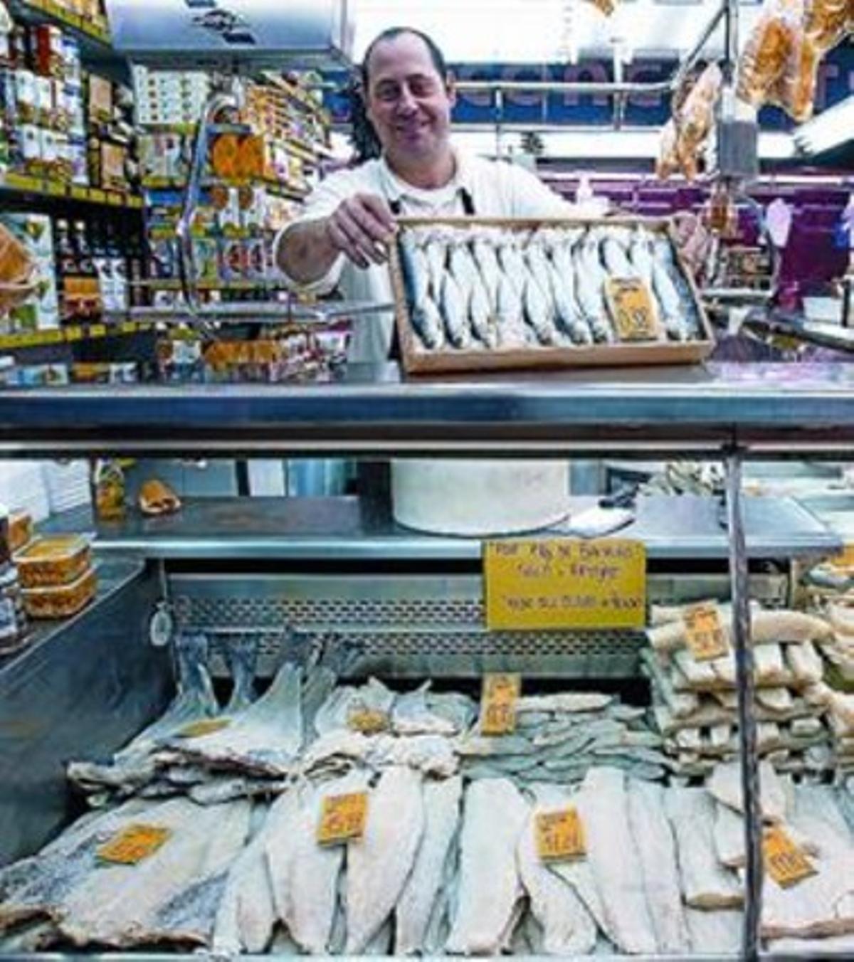 Parada de pesca salada Soler, al mercat de Provençals. Parada de pesca salada Soler, al mercat de Provençals.