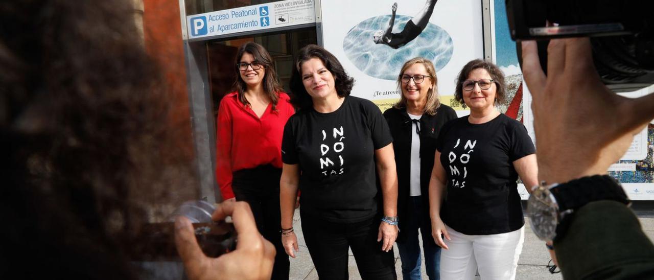 Por la izquierda, Raquel Ruiz, Silvia Oviaño, Conchi Rodríguez y Pilar Forcen.