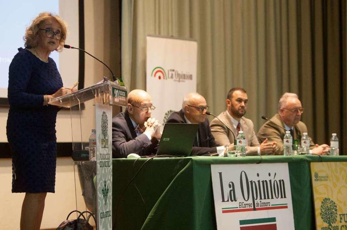 El Club del periódico: Al servicio de los mayores