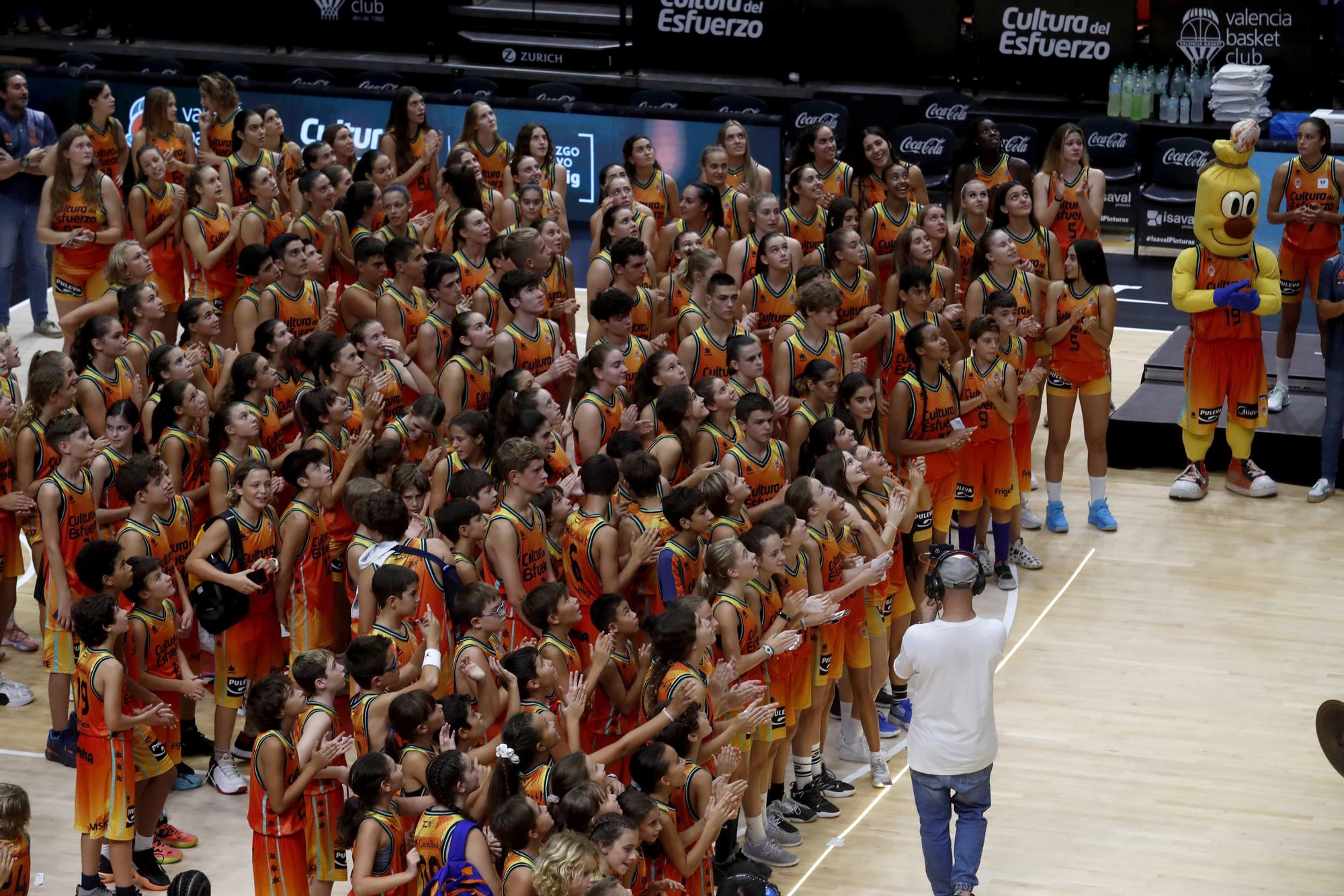 Presentación del Valencia Basket en La Fonteta