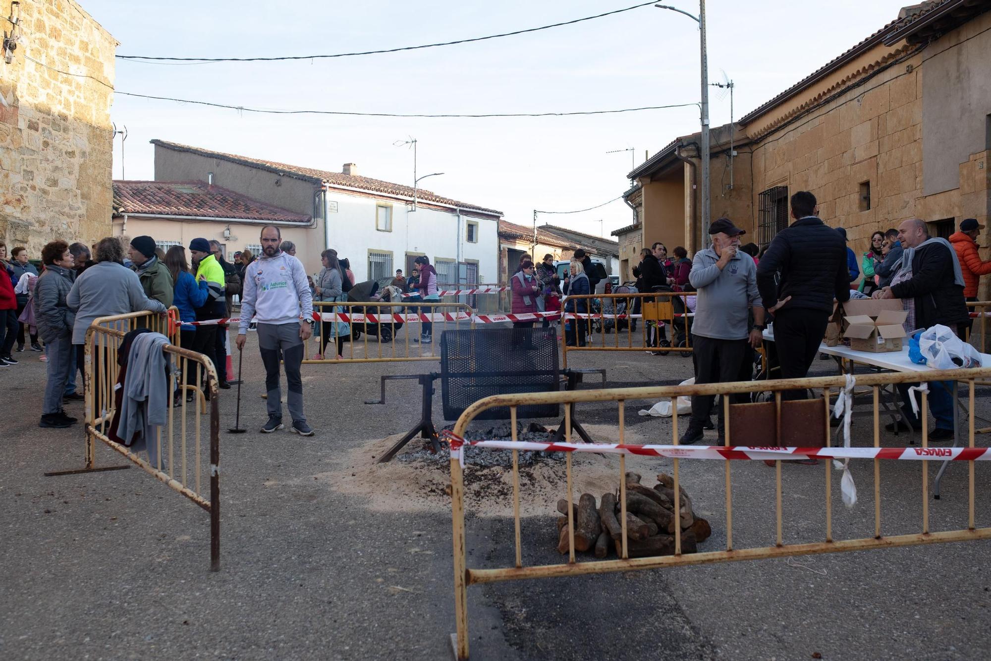 GALERÍA| Marcha contra la violencia de género en Morales y Pontejos