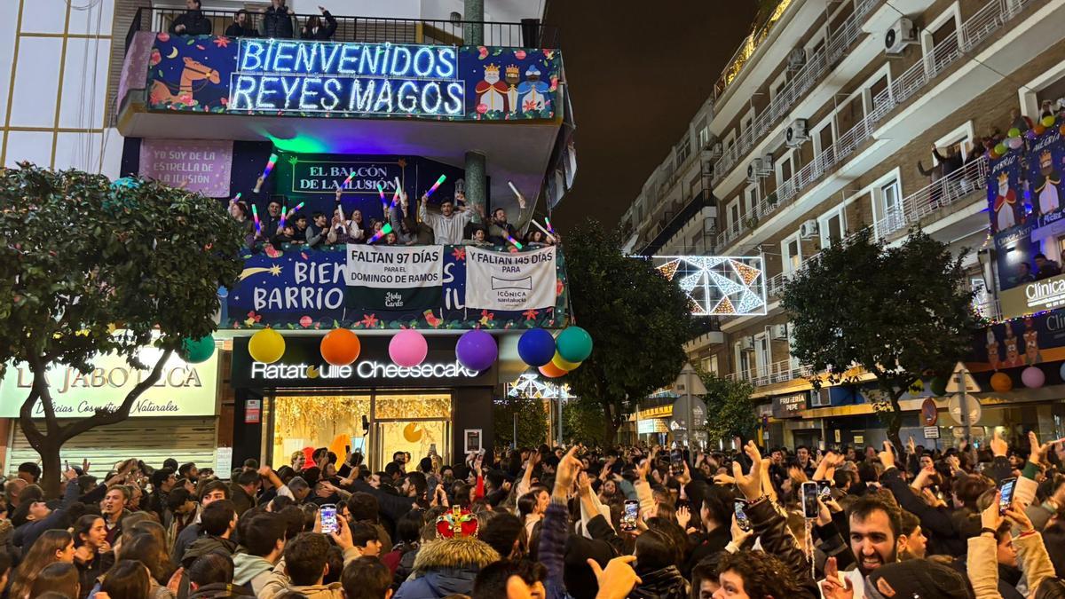 Fiesta en la calle Asunción durante la Cabalgata de los Reyes Magos