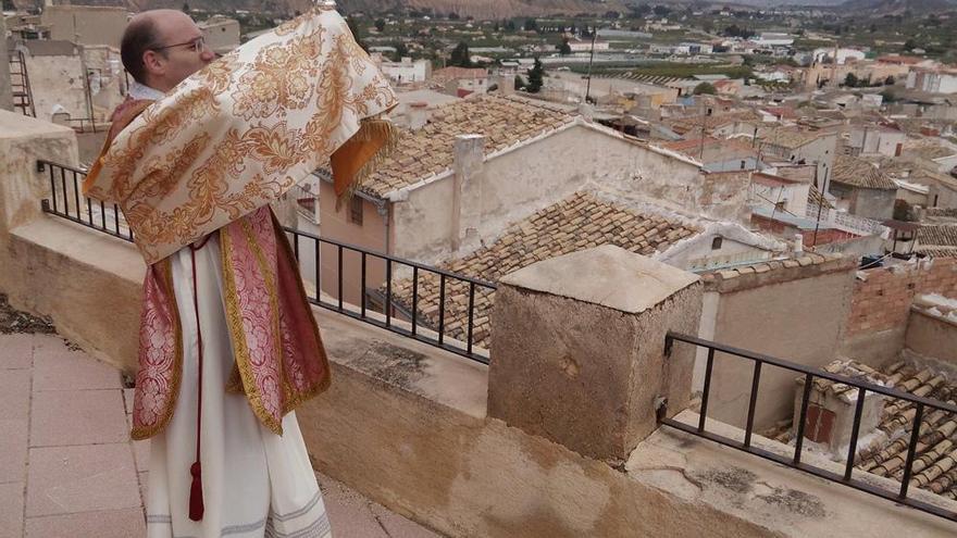 Rogativa contra el coronavirus desde la ermita del Carmen en Mula