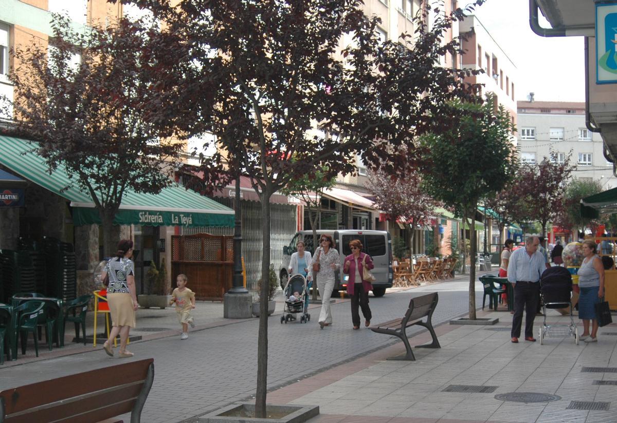 La zona peatonal de Lugones.