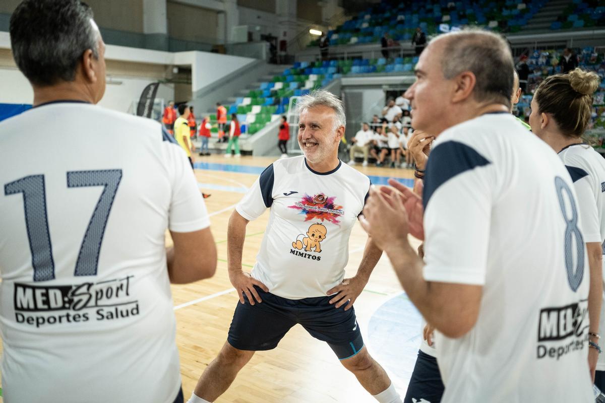 El presidente Ángel Víctor Torres, que se lesionó antes de jugar.